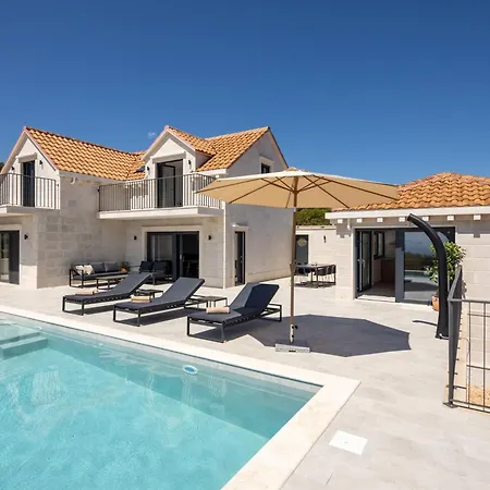 Casa Mola Villa *