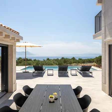 Casa Mola Sumartin